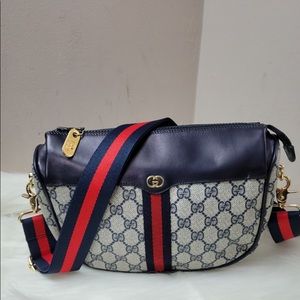 Vintage AUTHENTIC Gucci!!